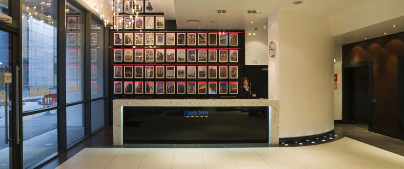 Moxy Belfast City Luaran gambar
