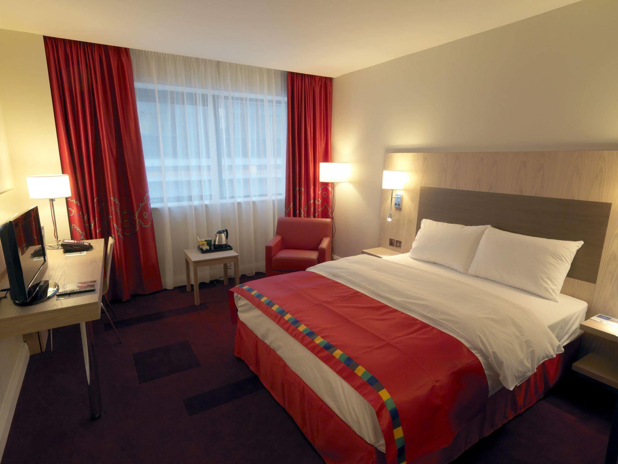 Moxy Belfast City Luaran gambar