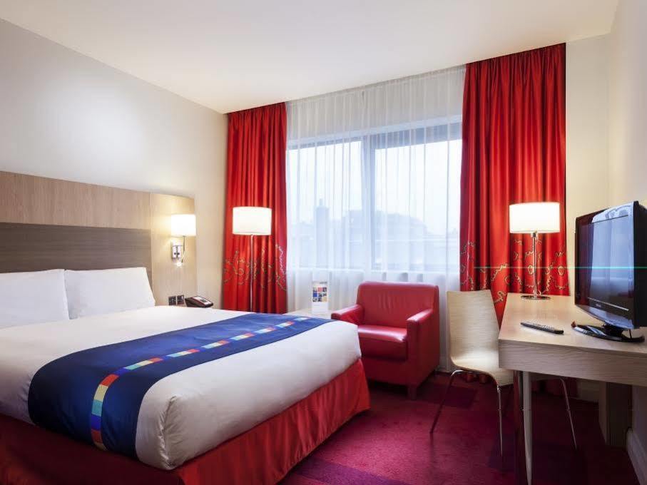 Moxy Belfast City Luaran gambar
